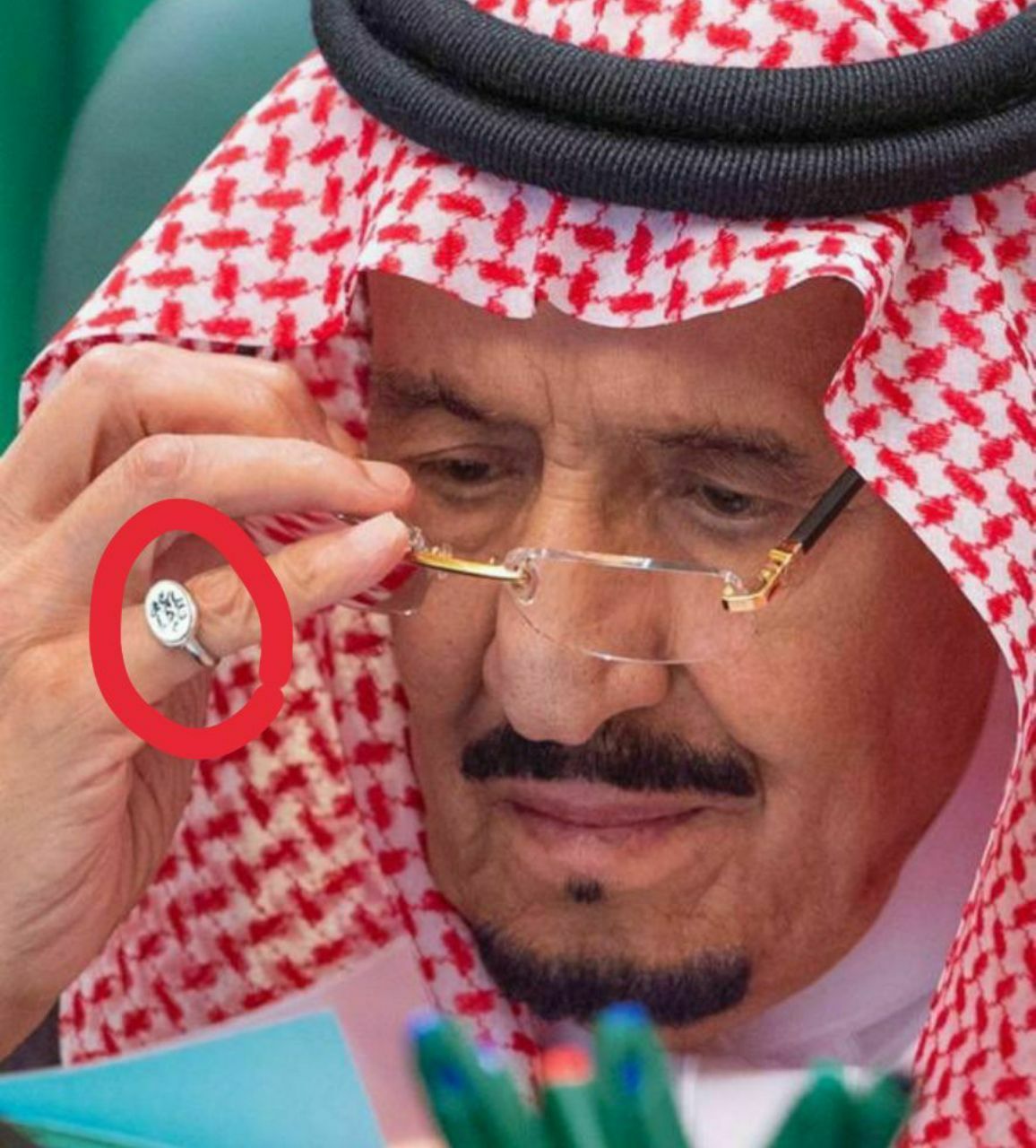 هل تعلم ماهو مكتوب على خاتم الملك سلمان ؟؟