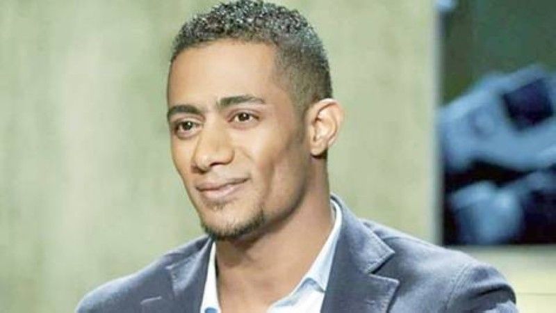 الممثل محمد رمضان ينشر لأول مرة صورة زوجته، والمتابعين في ذهول من شدة جمالها.. كأنها حورية تمشي على الارض.. شاهد