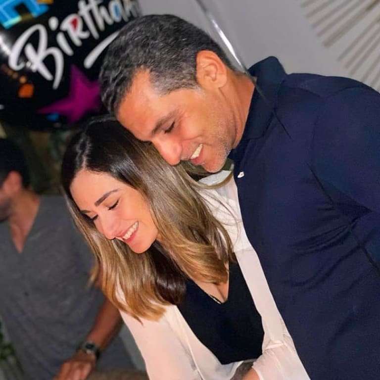 بالصور.. تعرف على خطيب الفنانة أمينة خليل