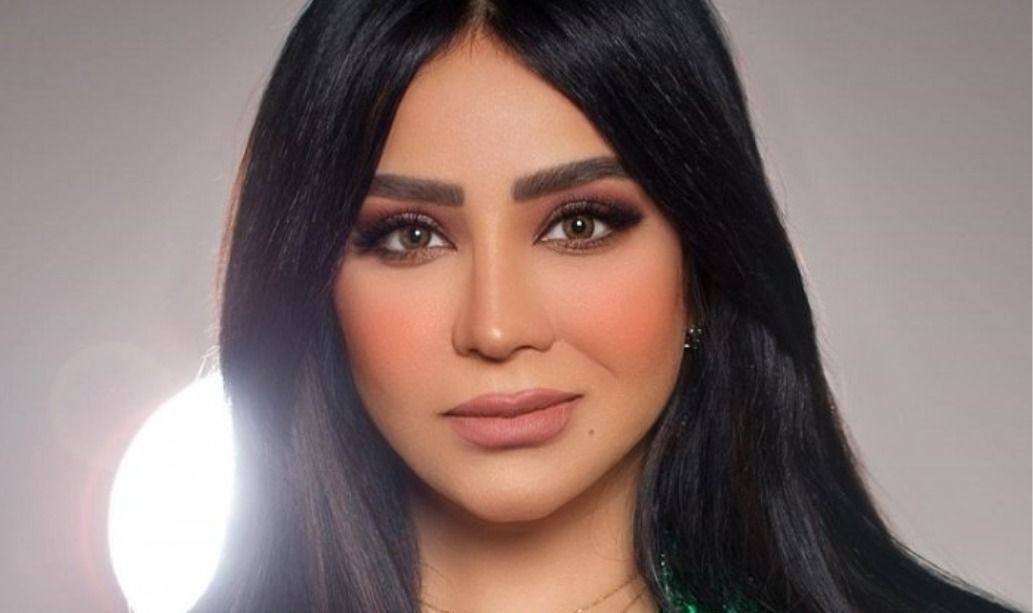 "سروال" مذيعة قناة MBC الإعلامية السعودية "لجين عمران" يشعل مواقع التواصل الاجتماعي.. شاهد الفضيحة التي هزت الوسط الاعلامي ..فيد...