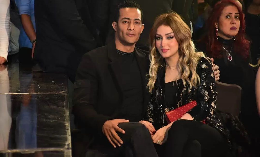 بعد رقصتها المثيرة على أغنية "أنت جدع".. الفنان محمد رمضان ينشر صورة ساخنة لزوجته نسرين عبدالفتاح.. شاهد