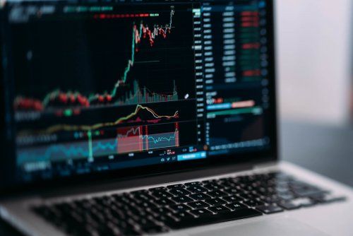 كيف تواجه تقلبات أسعار العملات الرقمية؟