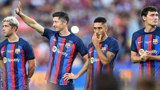 موعد مباراة برشلونة ومانشستر سيتي والقنوات الناقلة