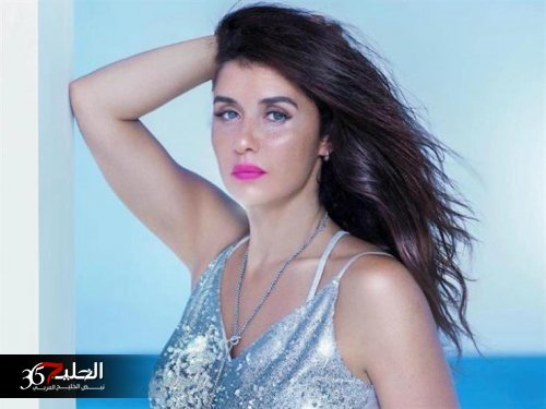 شاهد: تسريب صورة فاضحة للفنانة غاده عادل بملابس شفافه اظهرت صدرها بالكامل على احد الشواطئ بشرم الشيخ