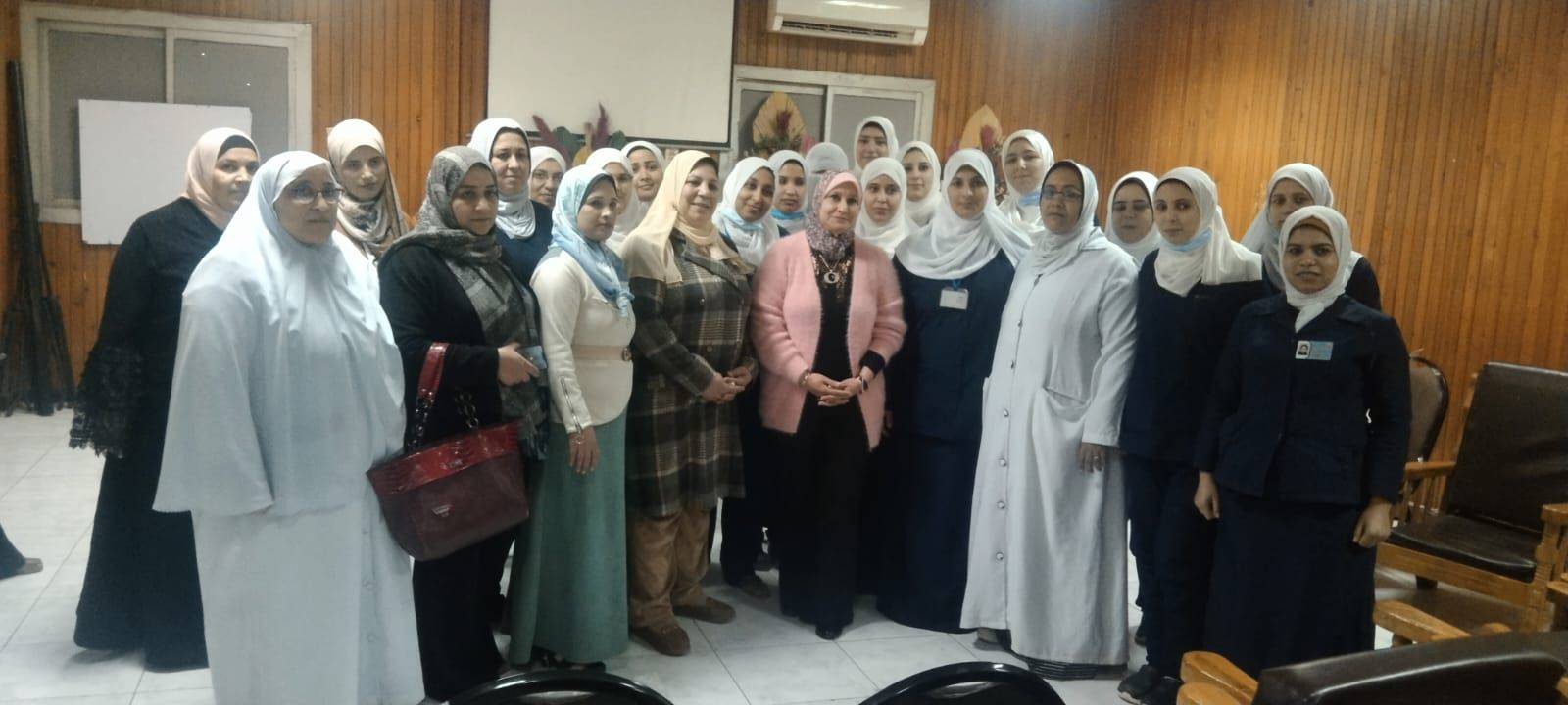 نقيب التمريض تتابع تداعيات واقعة التعدى على التمريض والعاملين بمستشفى قويسنا