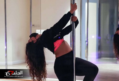 في السعودية.. فتيات يرقصن على العمود والفيديو يخلق ضجة في أوقح كارثة تهز المملكة .. شاهد