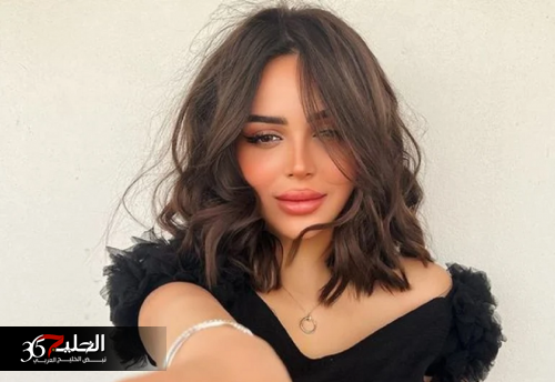 لم ترتدي غطاء او ملابس داخلية.. مودل جيجي تتخطى رهف القنون وتفجر الإنترنت بإطلالة فاضحة لم يتوقعها السعوديين