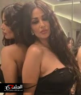 بالبكيني المخطط  .. ندي كامل تشعل حماس الشباب بوصله رقص داخل غرفه النوم مع مطرب مهرجانات شهير .. ومتابع: الفنانه طلعت خبره