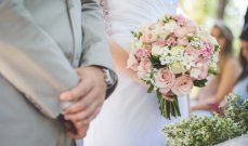 بالصور - نيك جوناس يحقق أمنية محبيه ويعود إلى تسريحة شعره القديمة