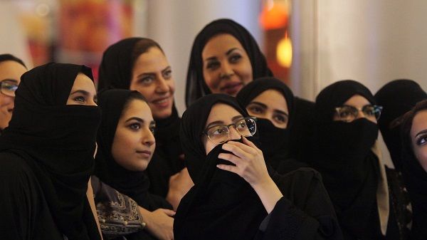 أكثر جنسية يسارع السعوديون لزواج المسيار منها.. والمفاجأة في المهر ؟ تعرف عليها