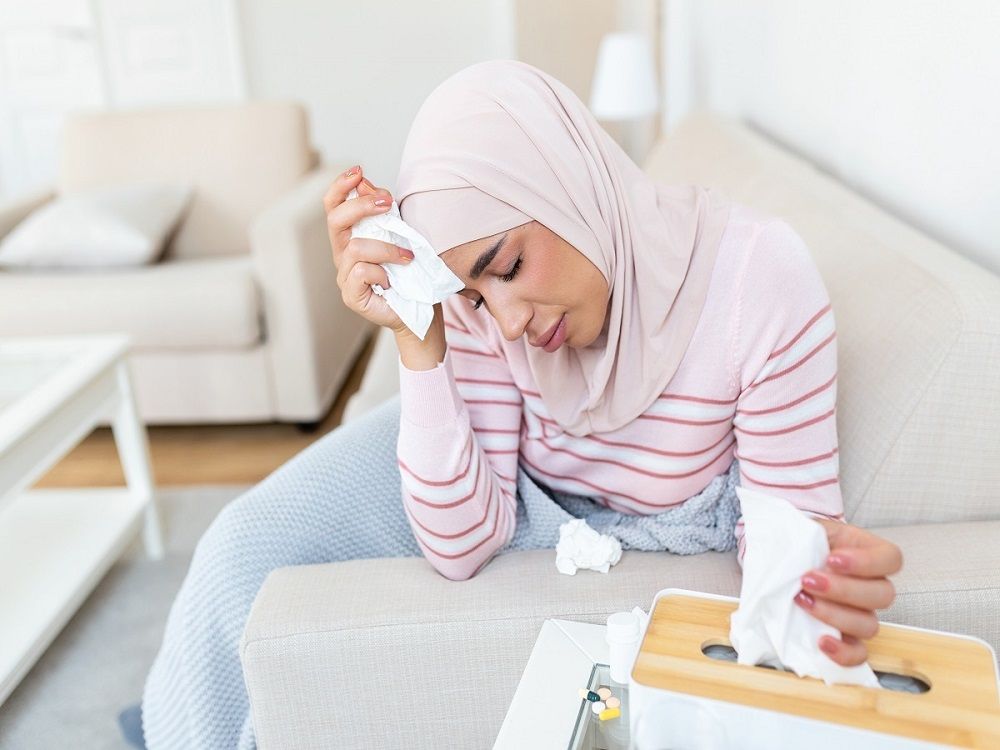 فوائد وضع زيت الخروع في السرة قبل النوم