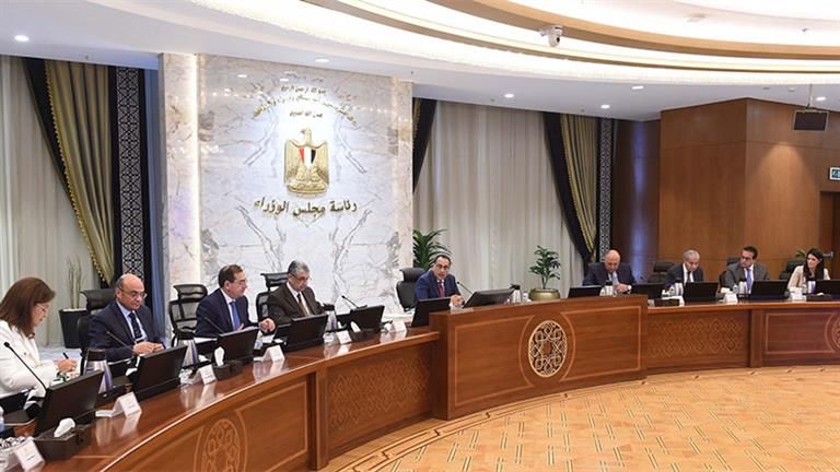 نشرة منتصف الليل| موعد إجازة عيد الميلاد.. وفاة الإعلامية كاريمان حمزة