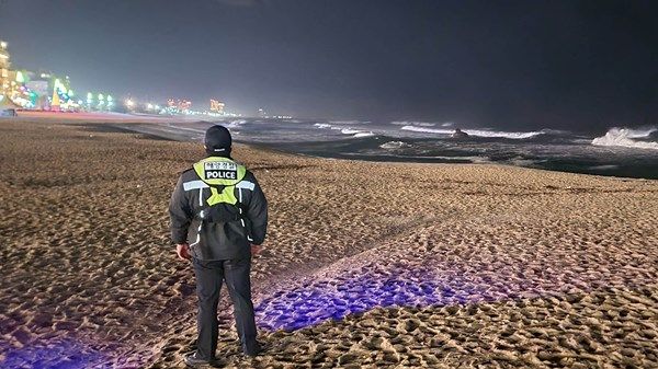 صور.. موجات تسونامي تضرب اليابان إثر سلسلة زلازل قوية