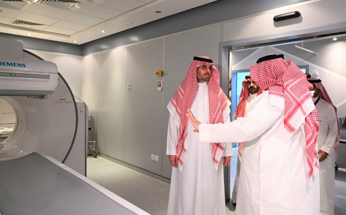 محافظ جدة يتفقد المشاريع التطويرية بمنشآت التجمع الصحي الثاني