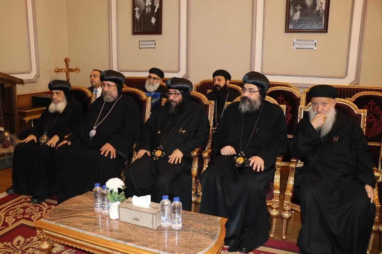 رئيس قضايا الدولة يهنئ البابا تواضروس الثاني بالعام الميلادى الجديد.. صور
