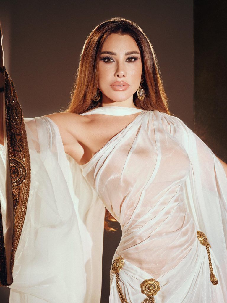 نجوى كرم تُبهر الجمهور في دبي.. وهذه أمنياتها لعام 2024