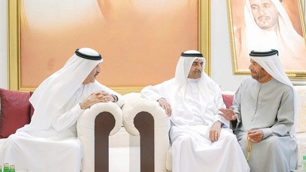 حمد الشرقي وسعود المعلا وسيف بن زايد يعزون في وفاة مهرة بنت خالد