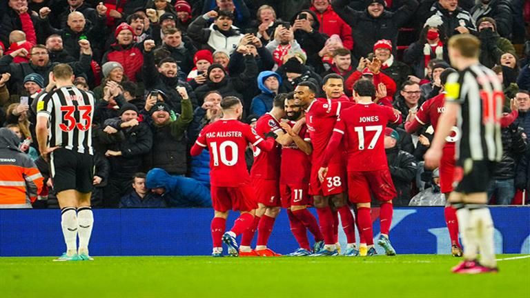ليفربول يحافظ على صدارة الدوري الإنجليزي ويفوز على نيوكاسل برباعية