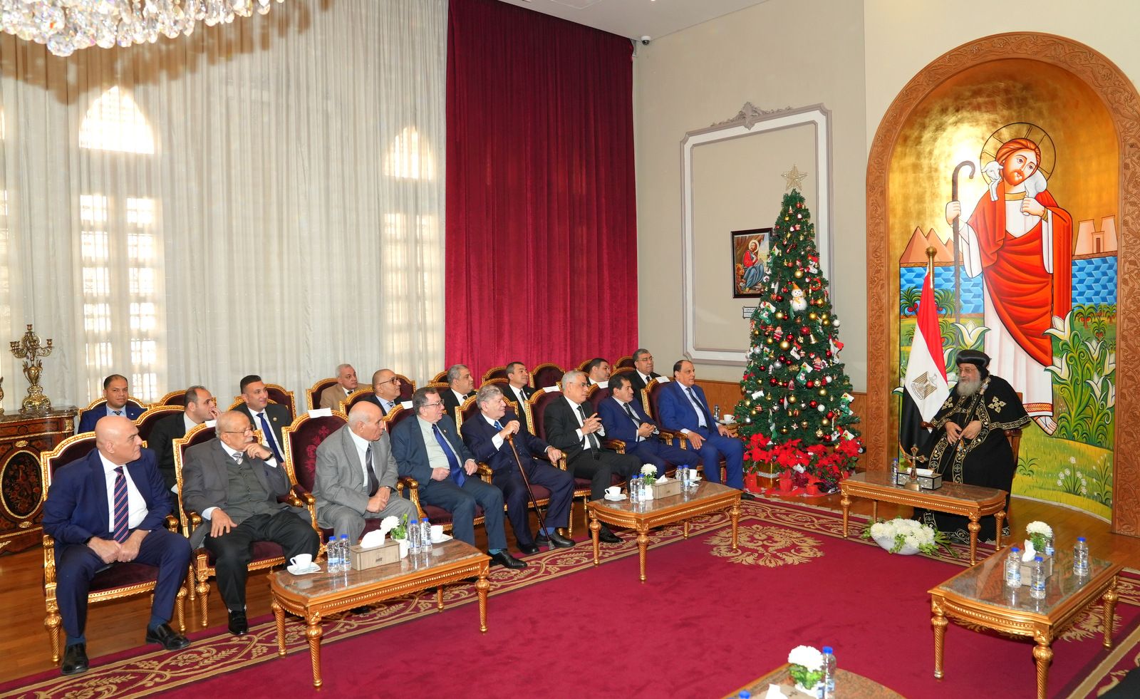 النائب العام ومجلس القضاء الأعلى يقدمون التهنئة للبابا تواضروس بعيد الميلاد