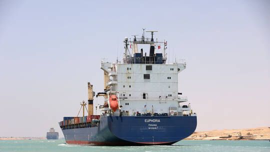 الخليج اليوم .. قد ينافس الموانئ الإسرائيلية.. تل أبيب تترقب خط النقل البحري بين الأردن ومصر