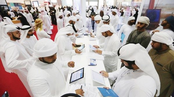 %94.9 نسبة الالتزام بقرارات وسياسات التوطين