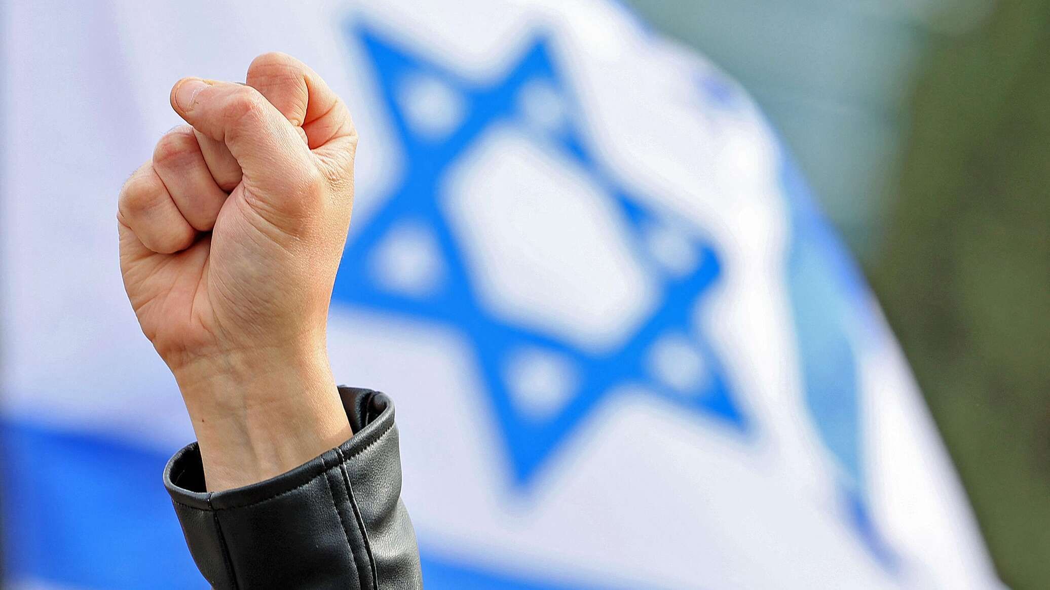 المتحدث باسم الجيش الإسرائيلي يرد على سؤال حول علاقة بلاده بتفجيري إيران