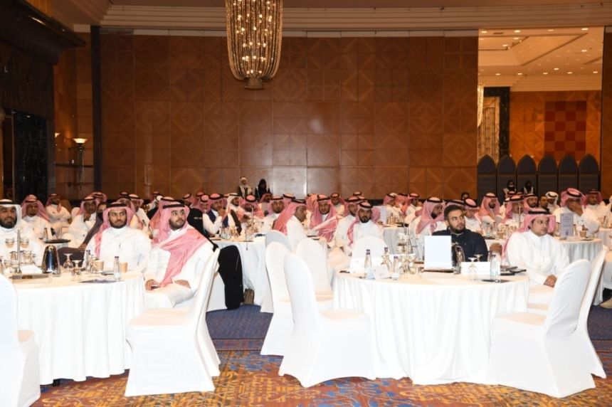أمانة جدة تناقش إجراءات المنصات الرقمية وحلول تفعيلها مع القطاع البلدي