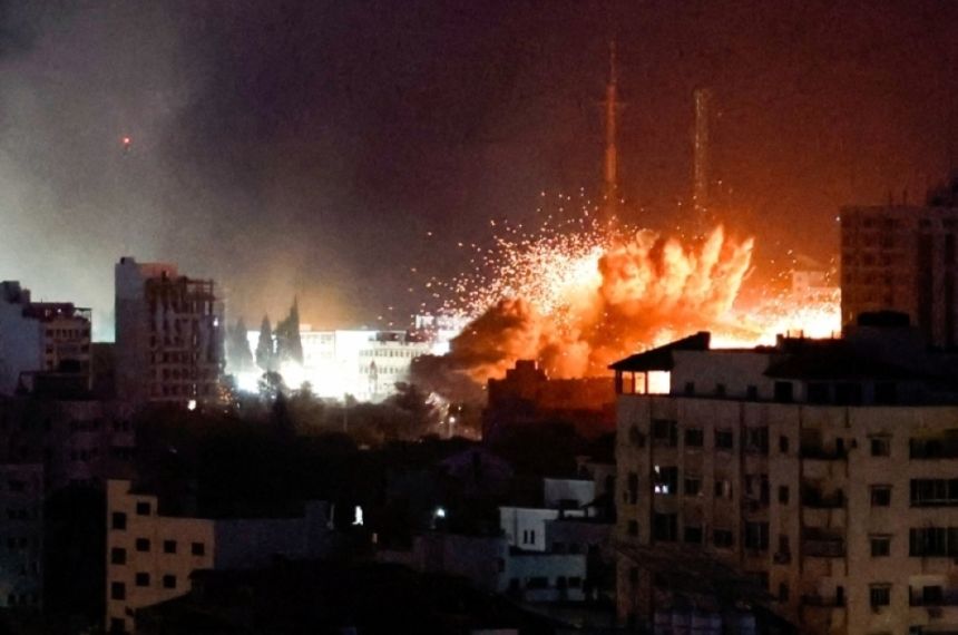 استشهاد 17 فلسطينيًا في القصف المستمر على خان يونس جنوب غزة