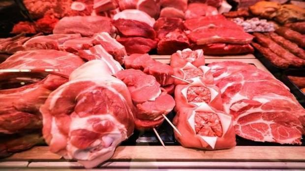 7 أطعمة شهيرة تسبب رائحة كريهة للجسم.. احذرها