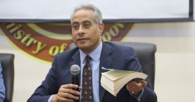 وزير العمل يؤكد على متابعة تطبيق الحد الأدنى للأجور بمنشآت القطاع الخاص