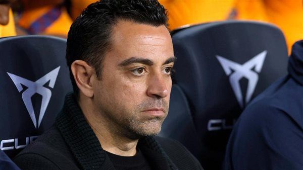 برشلونة يسابق الزمن للتعاقد مع مدافع الدوري الفرنسي بالانتقالات الشتوية