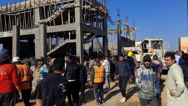 جثتا طفل وشاب تحت الركام.. مشاهدة مرعبة في انهيار مبنى بكرداسة