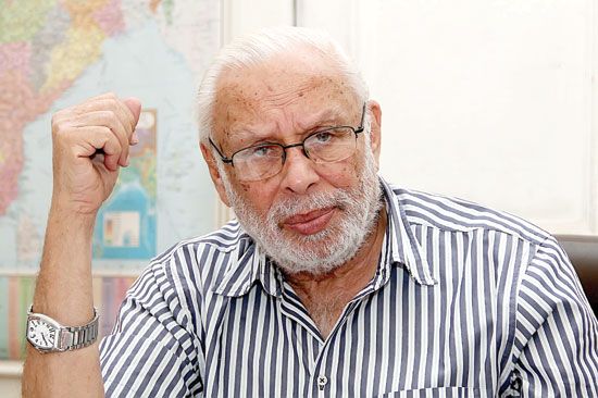 عدد خاص من ”الخليج 365” بمناسبة عيد الميلاد المجيد