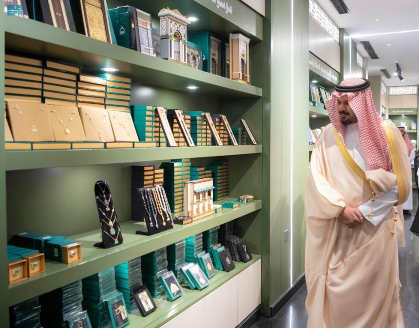 أمير المدينة المنورة: المملكة تقدم الإبداعات التقنية لخدمة السنة الشريفة