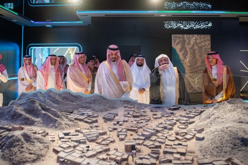أمير المدينة المنورة: المملكة تقدم الإبداعات التقنية لخدمة السنة الشريفة