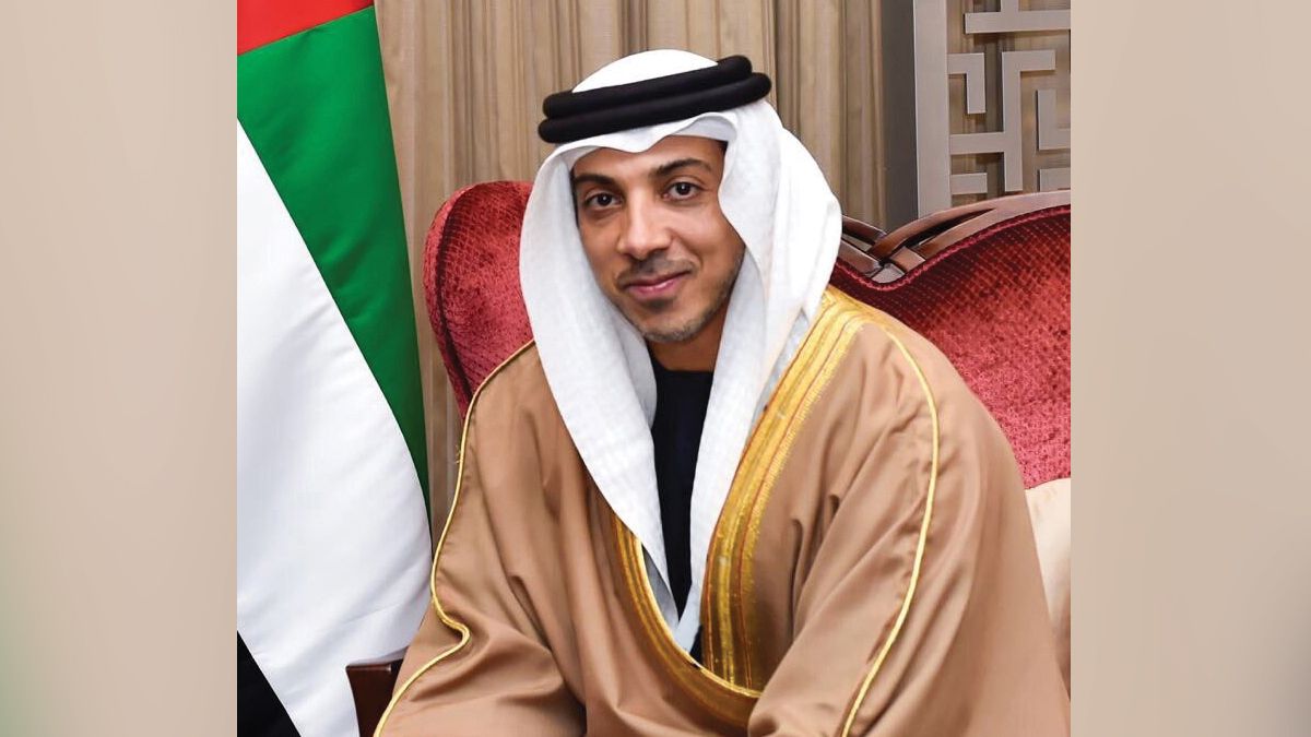 الامارات | بقيادة ودعم منصور بن زايد.. أعداد المواطنين العاملين في القطاع الخاص بنهاية 2023 تصل إلى 92 ألفاً