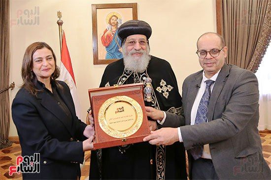 ”الخليج 365” تكرم البابا تواضروس الثانى لجهوده الوطنية