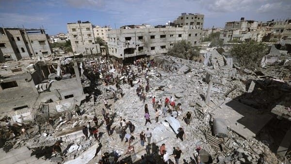استشهاد 33 فلسطينيًا في قصف إسرائيلي على مدينتي دير البلح وخان يونس جنوب قطاع غزة