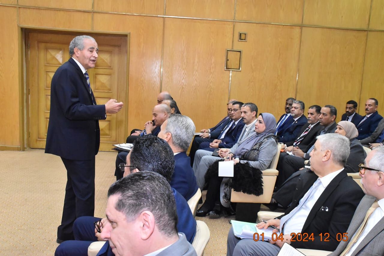 وزير التموين: إعداد سجل خاص بكل سلعة استراتيجية من المنتجات الغذائية