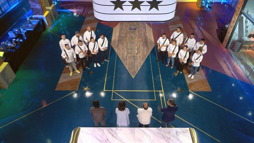 منافسة حامية بين مشتركي TOP CHEF- All Stars.. من خسر في تحدّي المأكولات الجاهزة؟