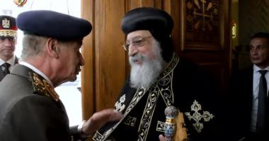 وزير الدفاع يهنئ البابا تواضروس الثانى بمناسبة عيد الميلاد المجيد.. فيديو