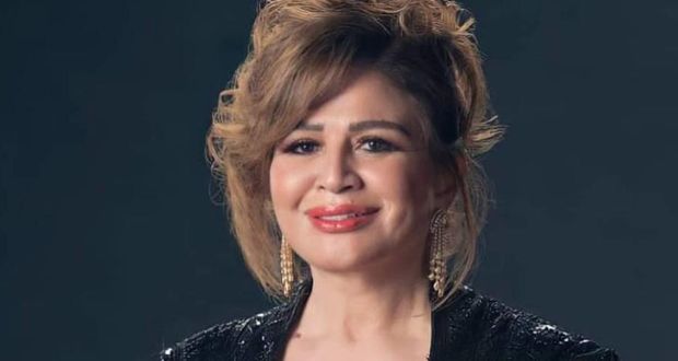 بالصور – إلهام شاهين تكشف سر رشاقتها