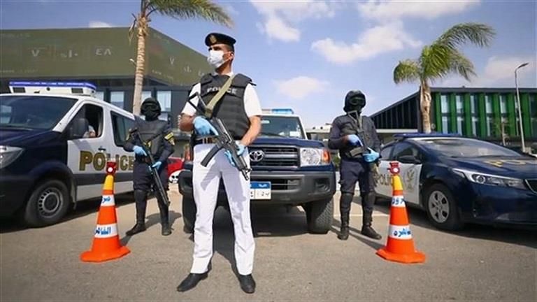 أمن المنافذ يضبط 4 قضايا تهريب بضائع وأقراص مخدرة في يوم واحد