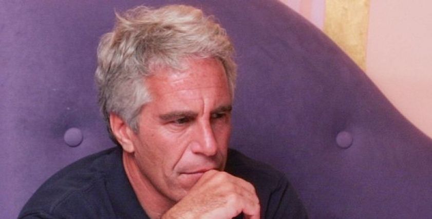 ثمن بخس مقابل جلسات المساج.. كم يدفع «إبستين» في استغلال الأطفال؟