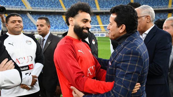 محمد صلاح يخوض مرانه الأول في معسكر منتخب مصر استعدادا لأمم إفريقيا