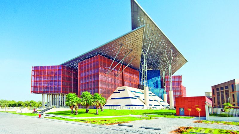 الامارات | بعد مرور 7 سنوات.. رجل يطالب مطلقته بردّ أرض «هبة»