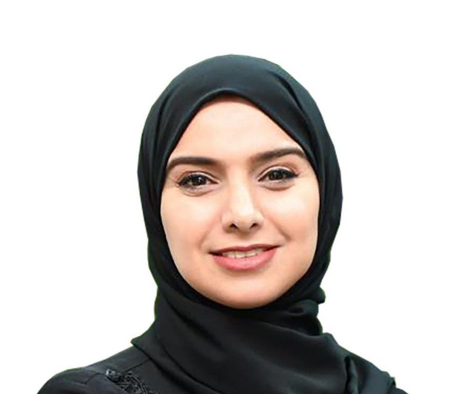 الامارات | محمد بن راشد: نعلن تعيين الدكتورة آمنة بنت عبدالله الضحاك الشامسي وزيرة للبيئة وعضواً في مجلس الوزراء