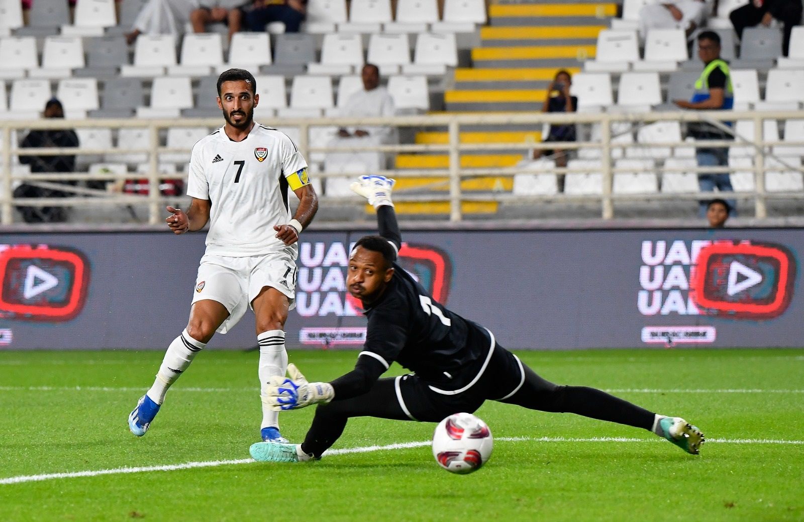 الامارات | افتقد اللمسة الأخيرة.. المنتخب يخسر "البروفة الآسيوية" أمام عُمان