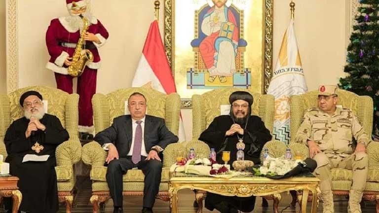 صور.. استقبال التهاني الرسمية بعيد الميلاد في الإسكندرية