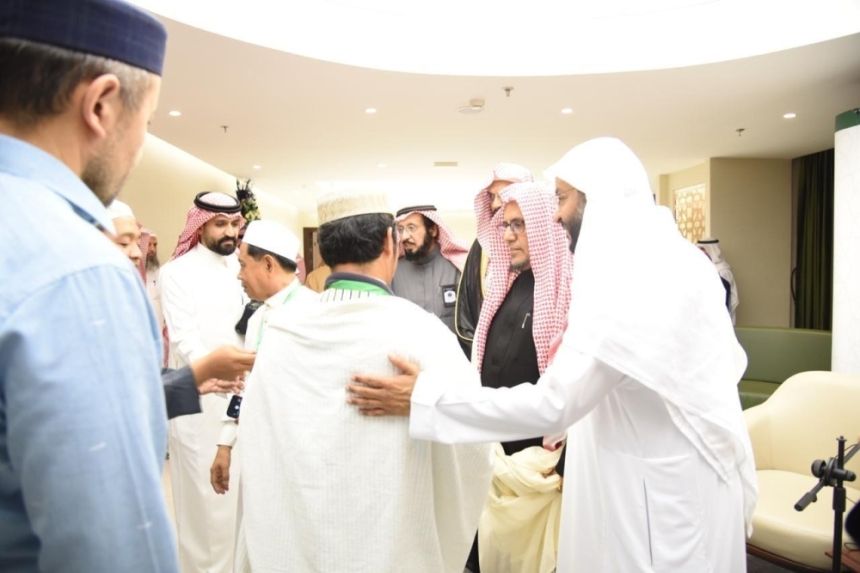 إمام المسجد النبوي: تعزيز تجربة الزائرين لإيصال الرسالة الوسطية
